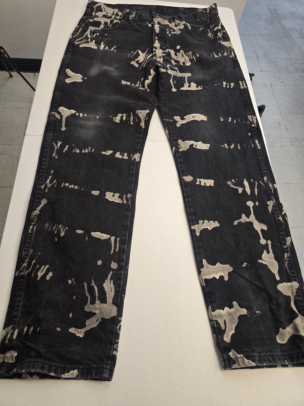 Rustler Men's Black Jeans with Cream Bleach-Effect Pattern